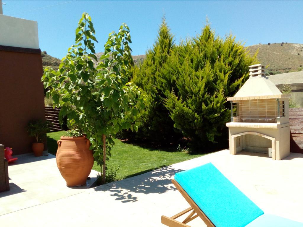 House Veggera - Private Swimming Pool Guest House Pombia Exterior photo